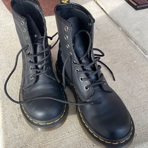 Dr. Martens 1460 Original Women’s Boot